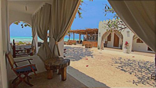 Jambiani Bed & Breakfast | Coco Beach Hotel