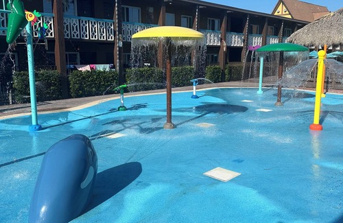 Cocoa Beach Apartment | Cocoa Beach getaway, fun for the whole family and close to all attractions.