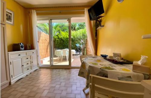 Le Pradet Apartment | Cocon au Pradet Plage, terrasse & calme absolu