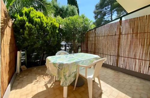 Le Pradet Apartment | Cocon au Pradet Plage, terrasse & calme absolu