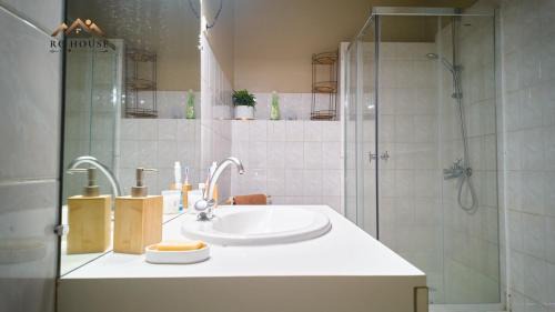 Pointe-Noire Apartment | cocon chaleureux