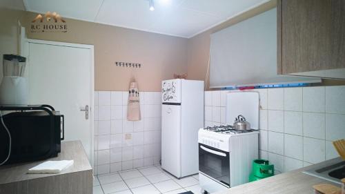 Pointe-Noire Apartment | cocon chaleureux