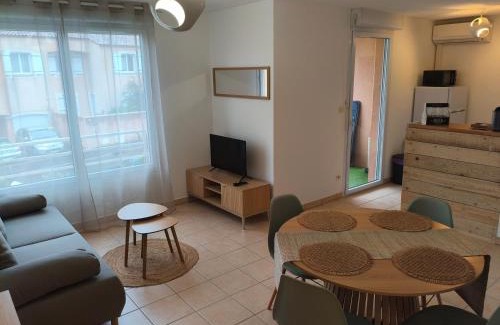 Meze Apartment | Cocon douillet près de l'étang
