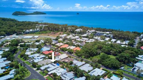 Palm Cove House | Coconut and Lime - Palm Cove