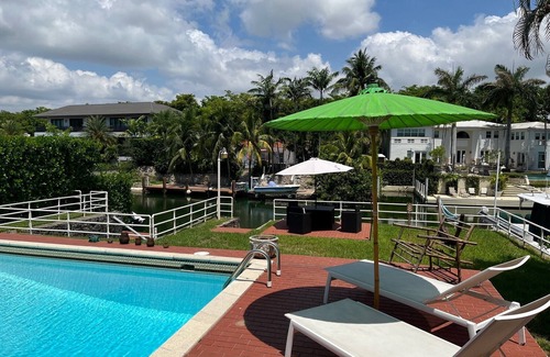 Coral Gables Villa | Coconut Groove on the water