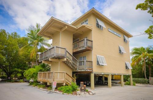Key West Hotel | Coconut Mallory Resort and Marina
