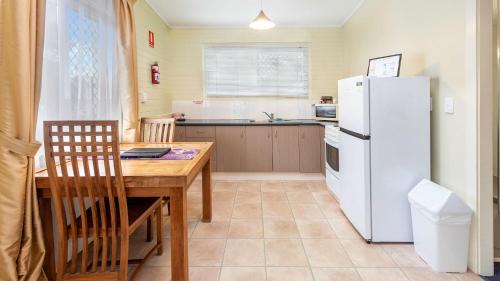 Scarness Apartment | Coconut Palms 2 Bedroom Apartment