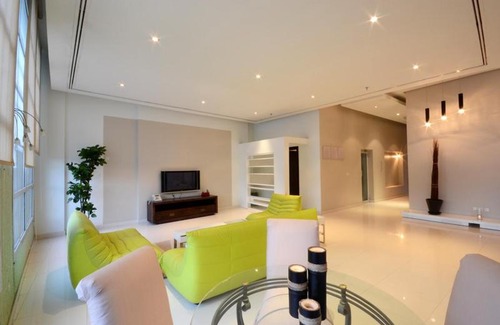Julai'a Apartment | Code Housing - Fintas - family only