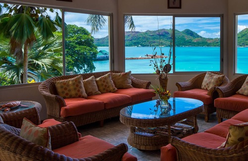 Baie Ste Anne House | Colibri Guest House