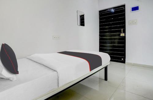 Kharghar Hotel | Collection O Auckland House