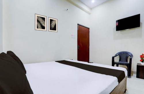 Varanasi Hotel | Collection O Sudhirpur near Phonix Hospital