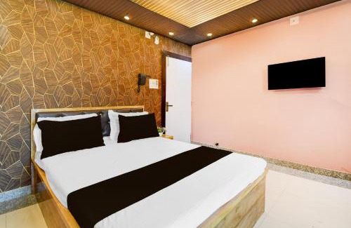 Rampur Hat Hotel | Collection O Tarapith Railway Junction Formerly Newtown Park