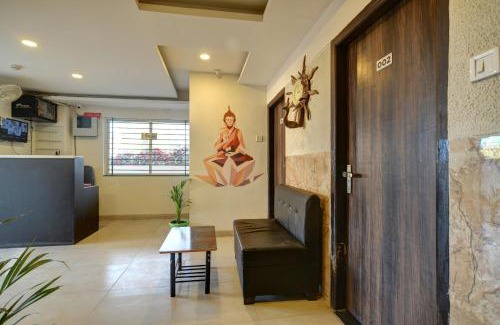 Indore Hotel | Collection O The Eternity Near LIG Sqaure