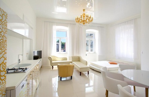 Pula Apartment | Collins Apartments Center
