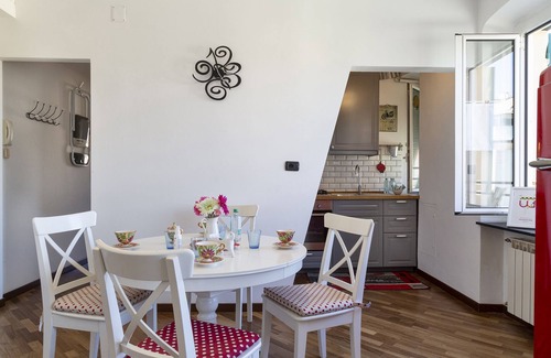 Foce Apartment | Colore e Stile nel centro di Genova