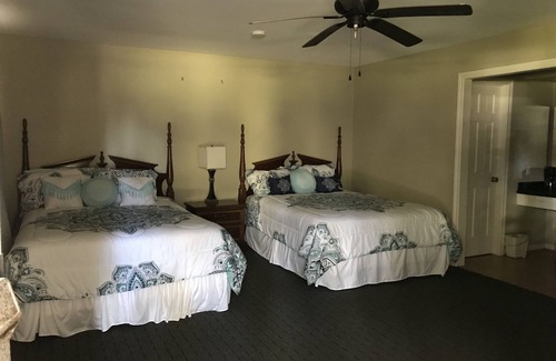 West Columbia Resort | Columbia Lakes Resort Cottages
