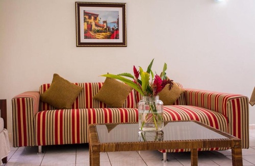 Ocho Rios Apartment | Columbus Heights Apartment