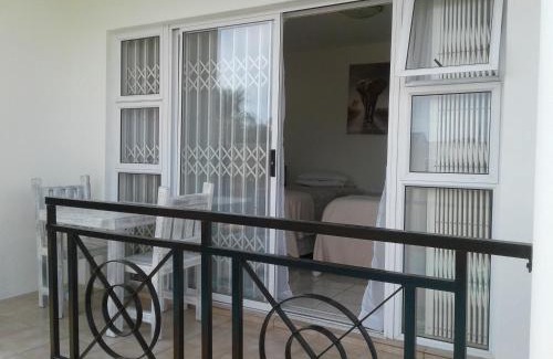 Oudtshoorn House | Come Home in Oudtshoorn Self-Catering Units