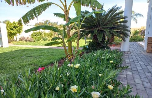 Oudtshoorn House | Come Home in Oudtshoorn Self-Catering Units