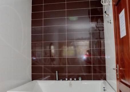 Agblesia Villa | Come relax with family/group in our 3 bedroom hse