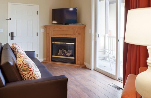 Boyne Falls Resort | Come Ski at our Boyne Mountain Resort w/seasonal pool, indoor hot tub, gym & game room