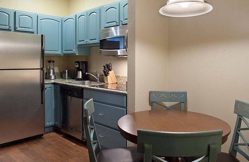 Boyne Falls Resort | Come Ski at our Boyne Mountain Resort w/seasonal pool, indoor hot tub, gym & game room