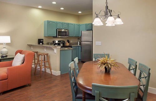 Boyne Falls Resort | Come Ski at our Boyne Mountain Resort w/seasonal pool, indoor hot tub, gym & game room