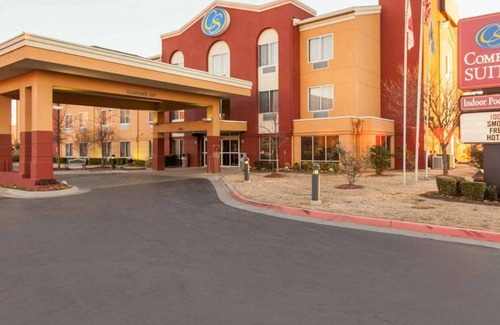 Tulsa Hotel | Comfort Suites Central/I-44