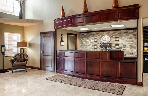Elgin Hotel | Comfort Suites Elgin