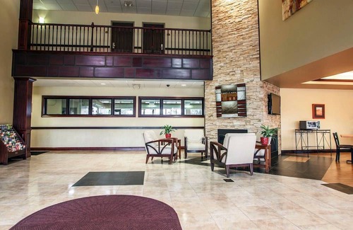 Elgin Hotel | Comfort Suites Elgin