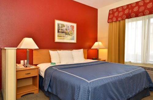 Palm Desert Hotel | Comfort Suites Palm Desert I-10