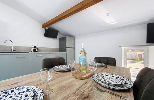 Anglade Apartment | Comfortable 2-bedroom apartment near Blaye, ideal for workers/vacationers