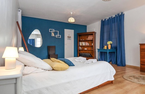 Barjac Apartment | Comfortable and tasteful vacation apartment with swimming pool.