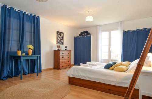 Barjac Apartment | Comfortable and tasteful vacation apartment with swimming pool.