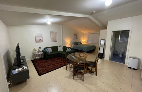 Central Mudgee Apartment | Comfortable and well equipped Studio Apartment in Mudgee - Rest Easy Mudgee Studio