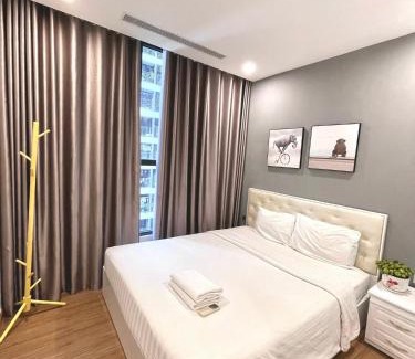 Tu Liem Apartment | Comfortable Spacious 2 Bedroom Apartment Near Vincom Mall, Keangnam, And Marriot Hotel