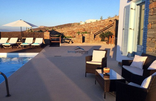 Kea Villa | Comfortable villa with a swimming pool and a great sea view ideal for relaxing
