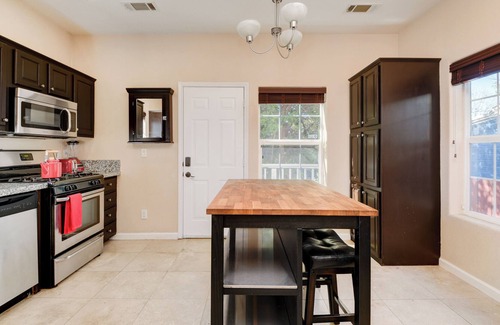 Stockton House | Comfy 3-bed home near Downtown. Relax with the family at this peaceful home.