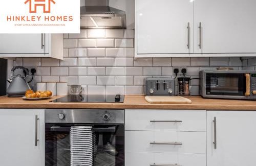 Bootle Apartment | Comfy 4bed Home - Free Parking, Wifi - Long Stays Welcome By Hinkley Homes Short Lets & Serviced Accommodation