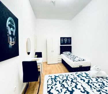 Liesing Apartment | Comfy 5BR shared Apartment Near Kaufpark Alterlaa
