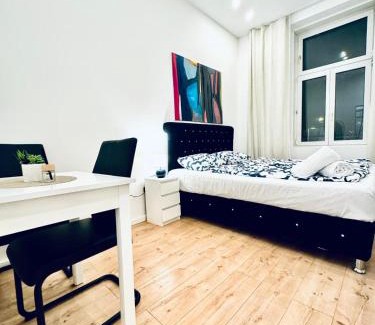 Liesing Apartment | Comfy 5BR shared Apartment Near Kaufpark Alterlaa