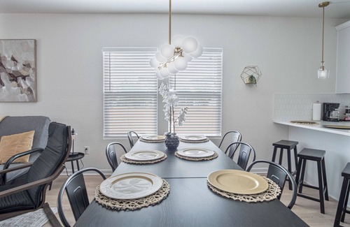 Downtown San Antonio Cottage | Comfy and Happy Stays Near Riverwalk and Downtown!