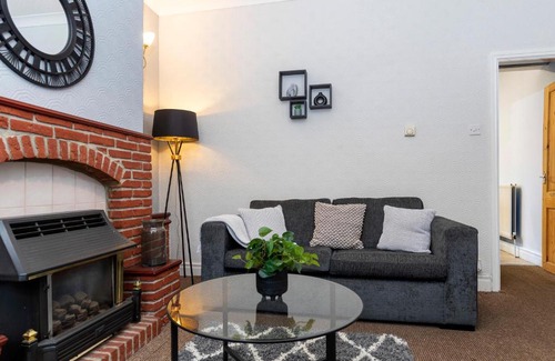 Darlington Apartment | Comfy and homely ideal for families and contractors hosted by Our Home Short Stays fast WiFi and crisp white hotel standard linen