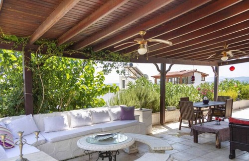 Bogazici House | Comfy Triplex near Beach with Garden in Bodrum