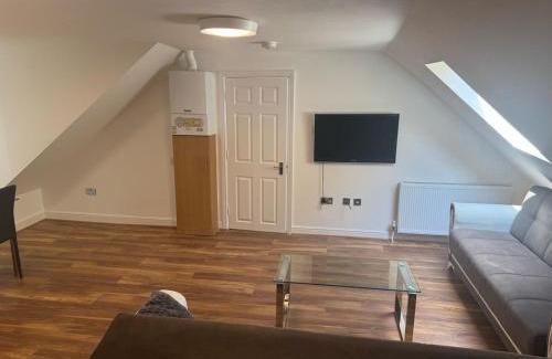 Walpole Apartment | Comfy Two bedroom in Ealing