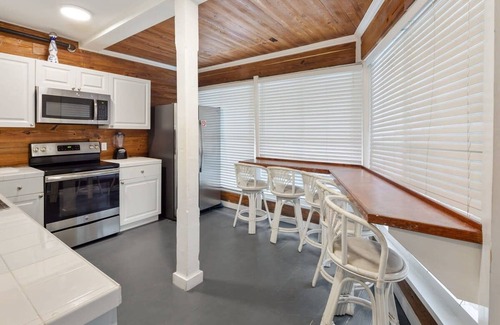 Historic Seaport Apartment | Commodore s Cove by Brightwild Epic Location