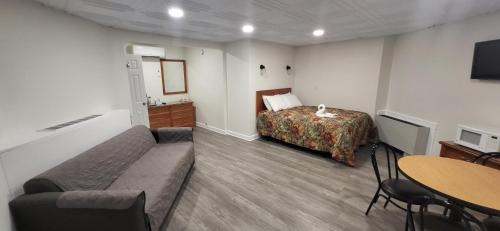Wildwood Crest Hotel | Compass Family Resort