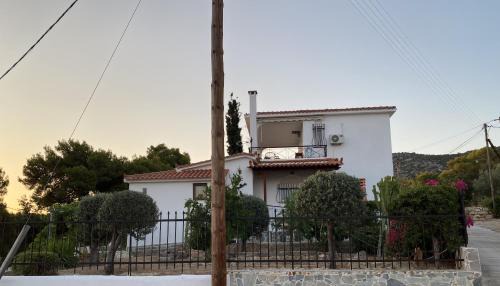 Kontos Apartment | Completely self-contained rental, Aegina