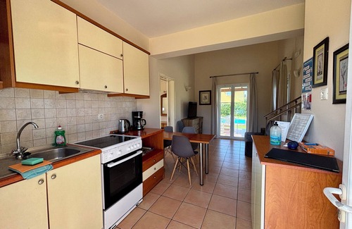 Almiros Beach Villa | Complex of Independent Maisonettes with Private Pools 250m from the virgin Beach