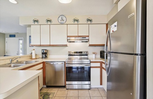 Fenwick Island Condo | Complimentary activities, a $300 WEEKLY value! This 3 bedroom, 2 bathroom ground level unit is steps from the pool and tennis court.